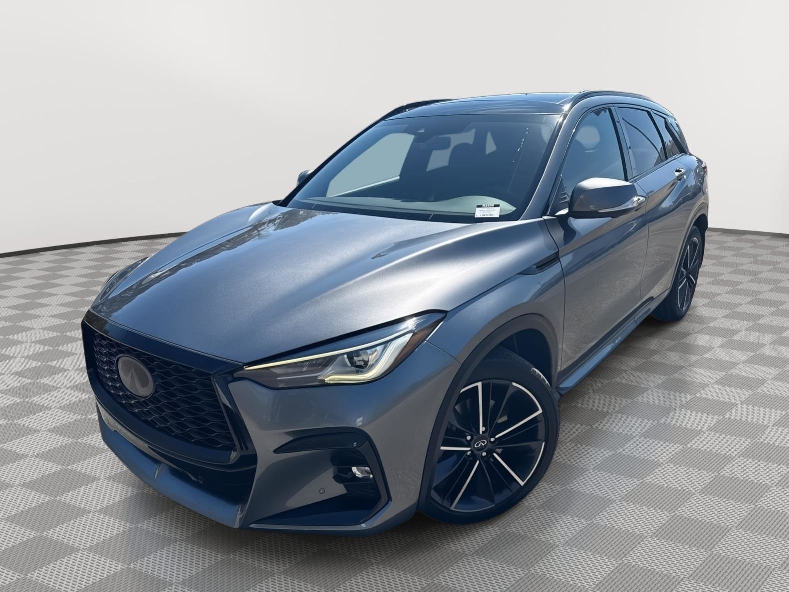 Used 2023 INFINITI QX50 Sport FWD image 2
