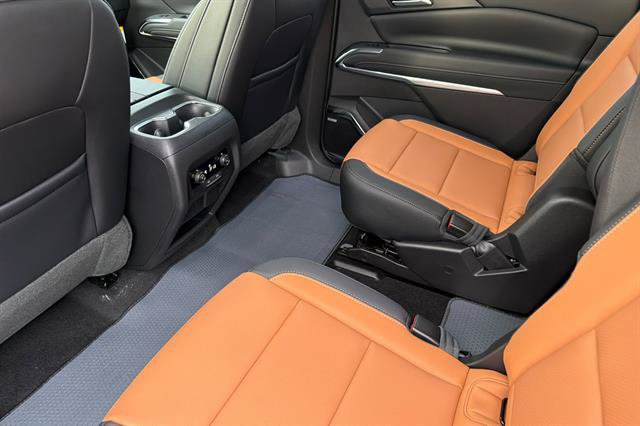 New 2027 Chevrolet Traverse Z71 w/ Enhanced Driving Package AWD/4WD image 13