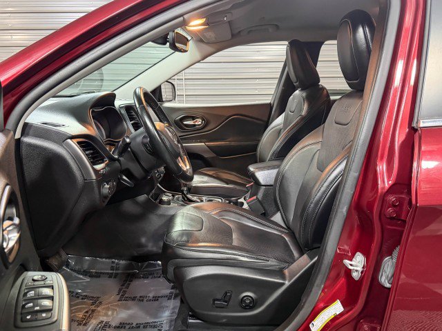 Used 2020 Jeep Cherokee Latitude Lux w/ Comfort/Convenience Group image 12