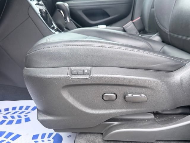 Used 2017 Buick Encore Essence w/ Experience Buick Package AWD/4WD image 23
