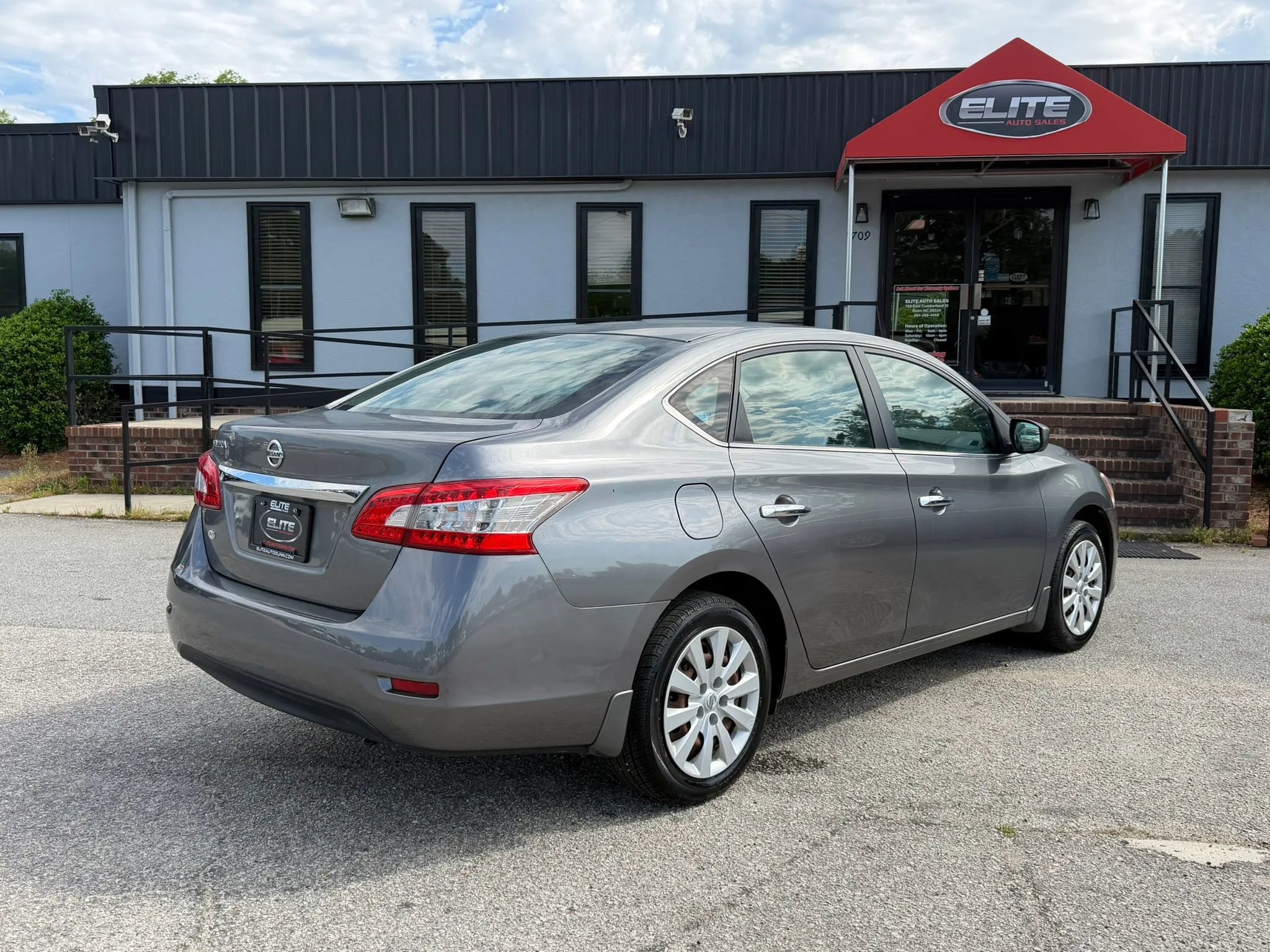 Used 2015 Nissan Sentra S image 7