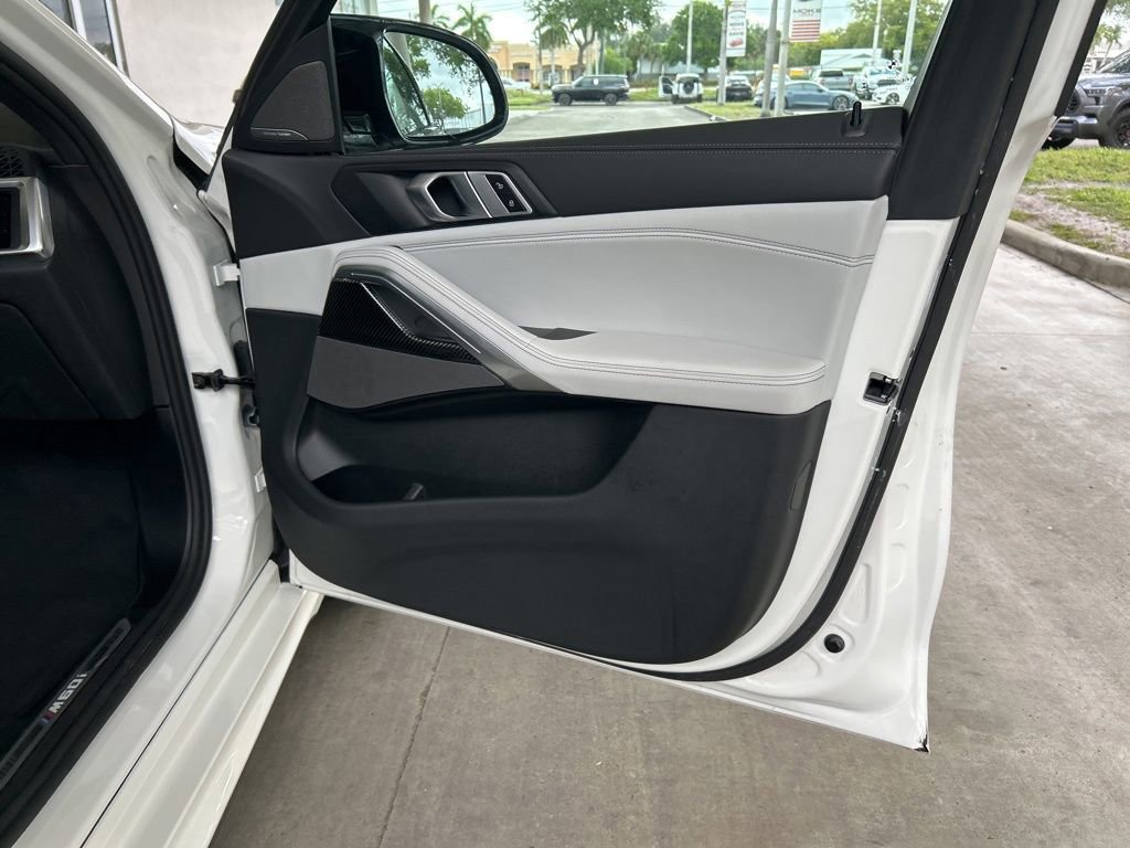Used 2026 BMW X6 M60i image 30