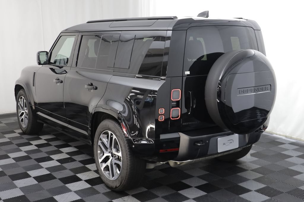 Certified 2026 Land Rover Defender 110 X-Dynamic SE AWD/4WD image 16