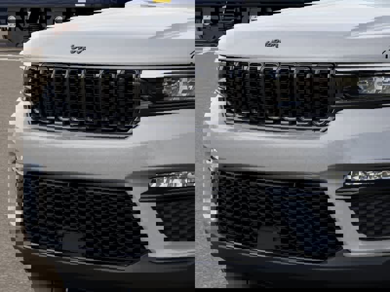 New 2025 Jeep Grand Cherokee Limited image 11