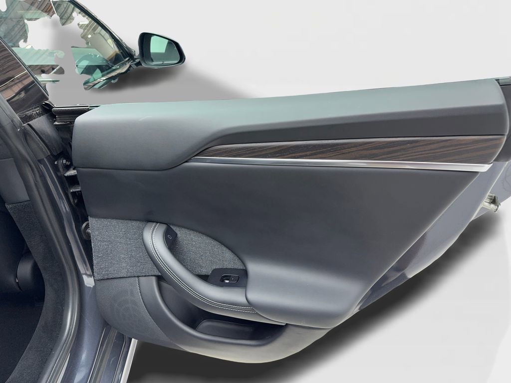Used 2023 Tesla Model S image 39