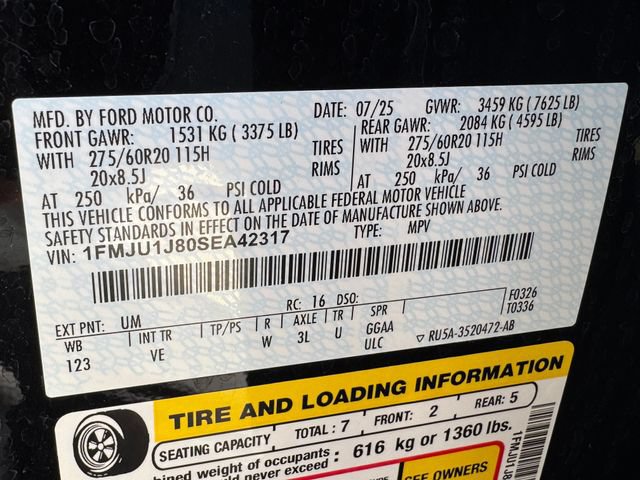 Used 2025 Ford Expedition Active AWD/4WD image 9