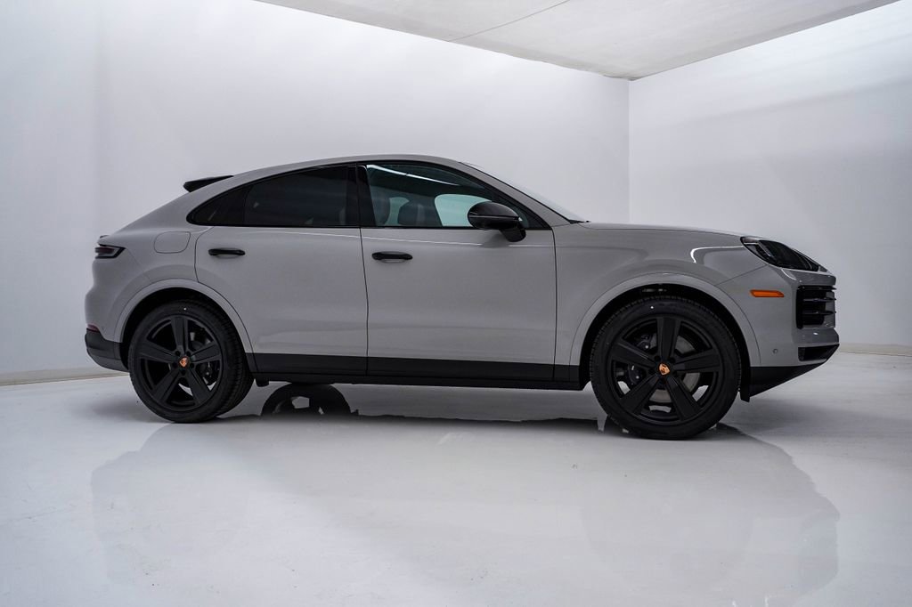 New 2026 Porsche Cayenne Coupe AWD/4WD image 9