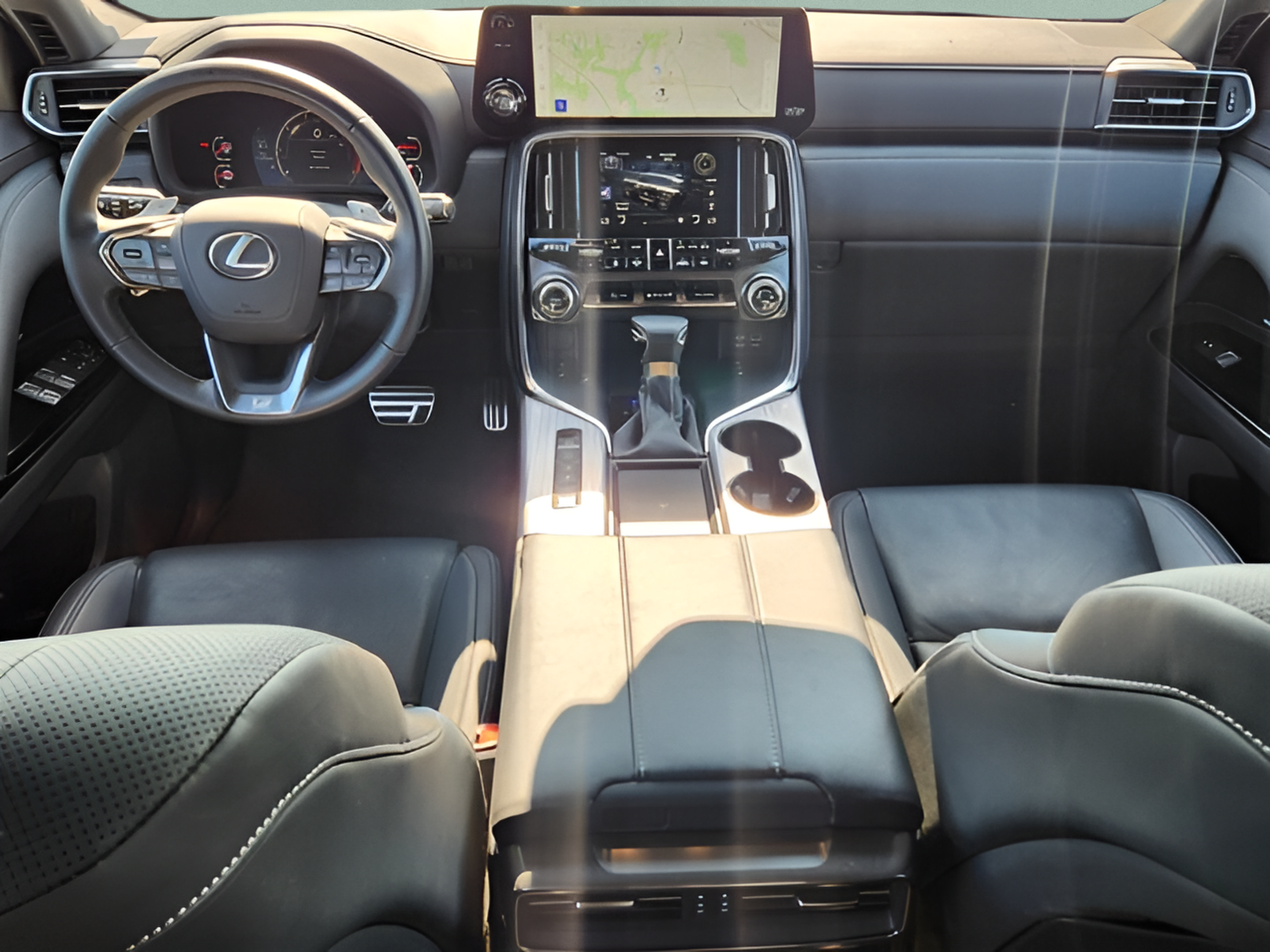 Used 2024 Lexus LX 600 F Sport AWD/4WD image 11