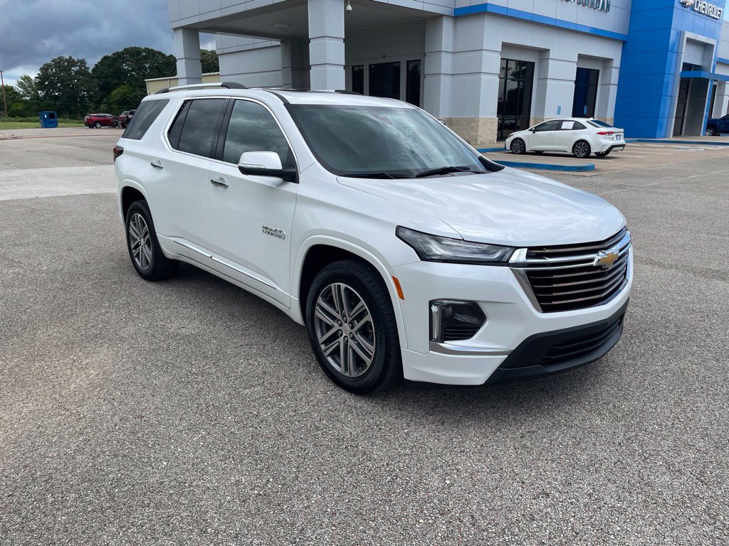 Used 2023 Chevrolet Traverse High Country w/ LPO, Floor Liner Package AWD/4WD image 7