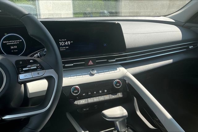 New 2025 Hyundai Elantra Limited image 7