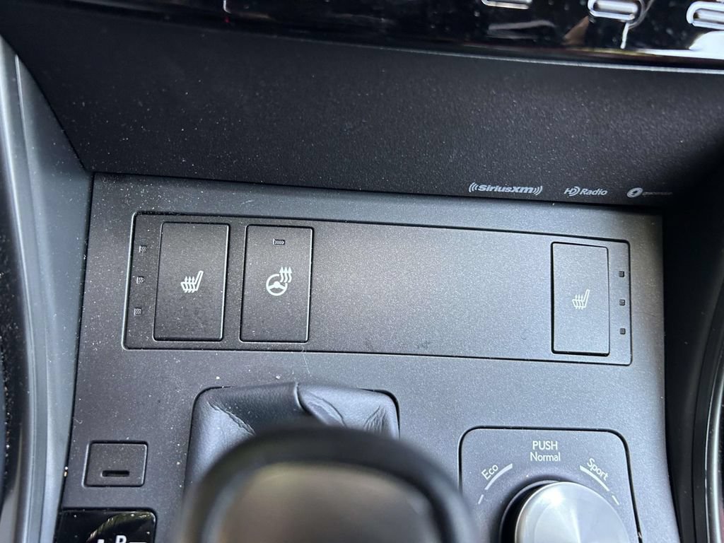 Used 2025 Lexus IS 350 F Sport RWD image 15