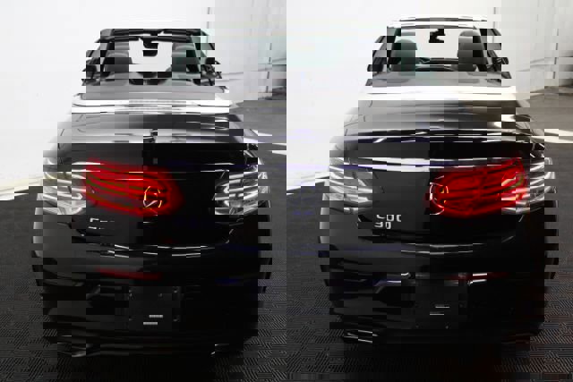 Used 2018 Mercedes-Benz C 300 Sport image 11