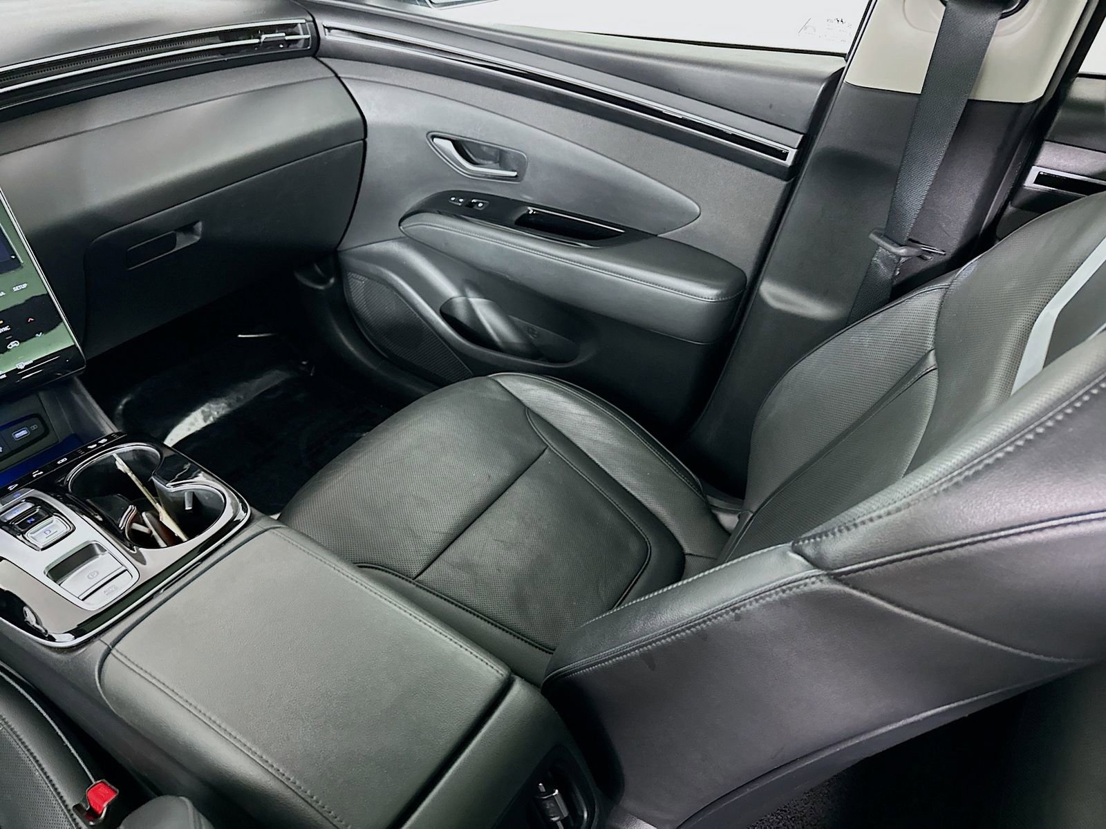 Used 2024 Hyundai Tucson Limited image 26