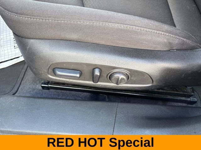 Used 2023 Chevrolet Malibu LT image 12