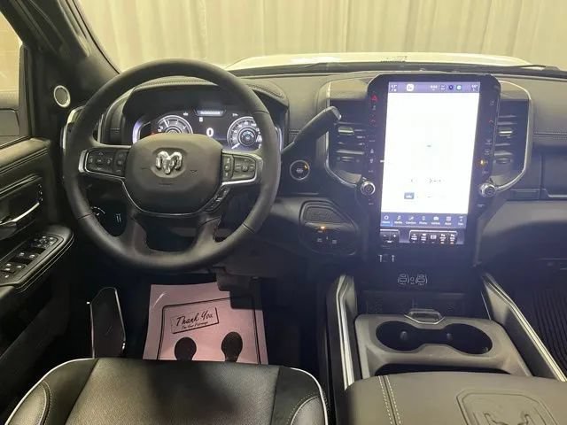 New 2026 RAM 2500 Laramie AWD/4WD image 17