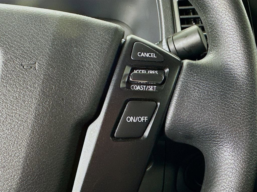 Used 2023 Nissan Frontier SV RWD image 23