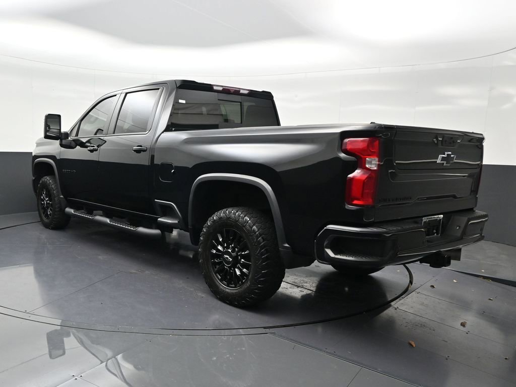 Used 2023 Chevrolet Silverado 2500 LTZ w/ LTZ Plus Package image 3