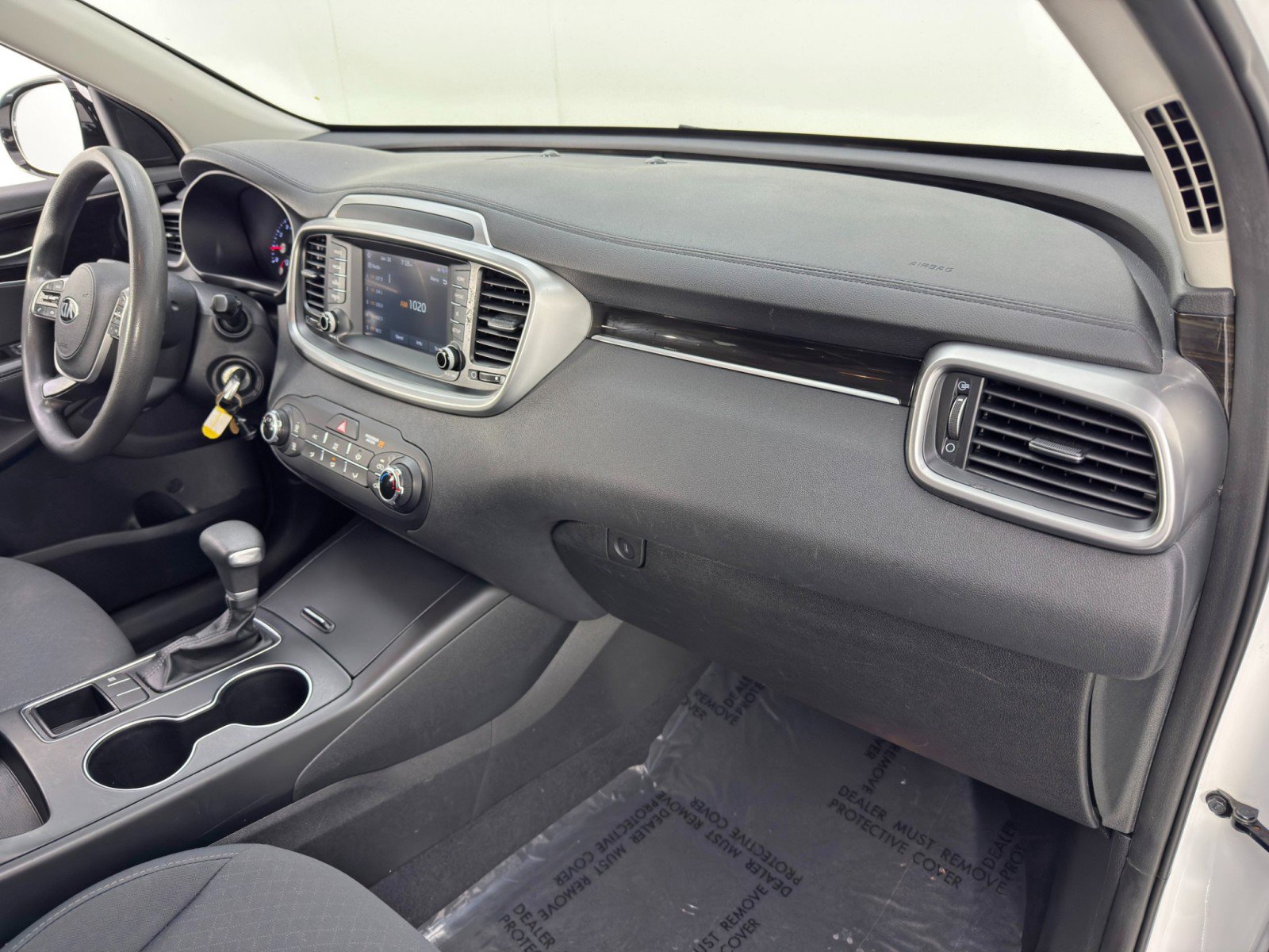 Used 2020 Kia Sorento LX image 13
