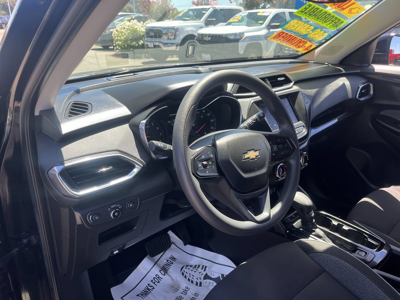 Used 2023 Chevrolet TrailBlazer LT FWD image 9