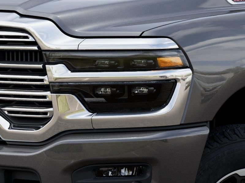 New 2026 RAM 2500 Laramie AWD/4WD image 10