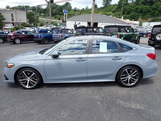 Used 2023 Honda Civic Touring image 2