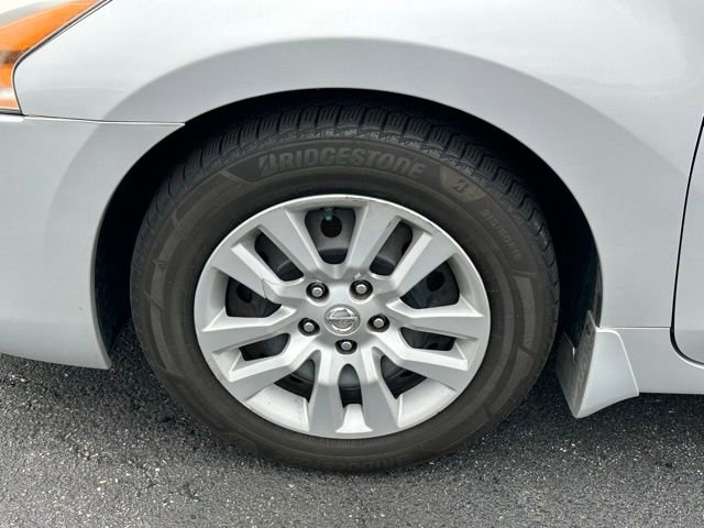 Used 2015 Nissan Altima 2.5 S w/ Power Driver Seat Package FWD image 10