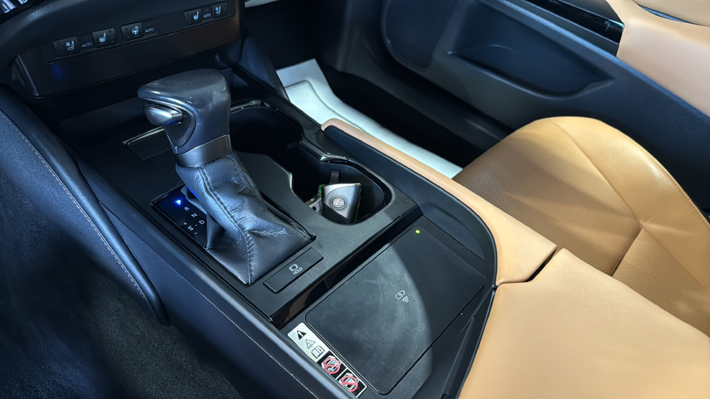 Certified 2023 Lexus ES 350 w/ Premium Package FWD image 37