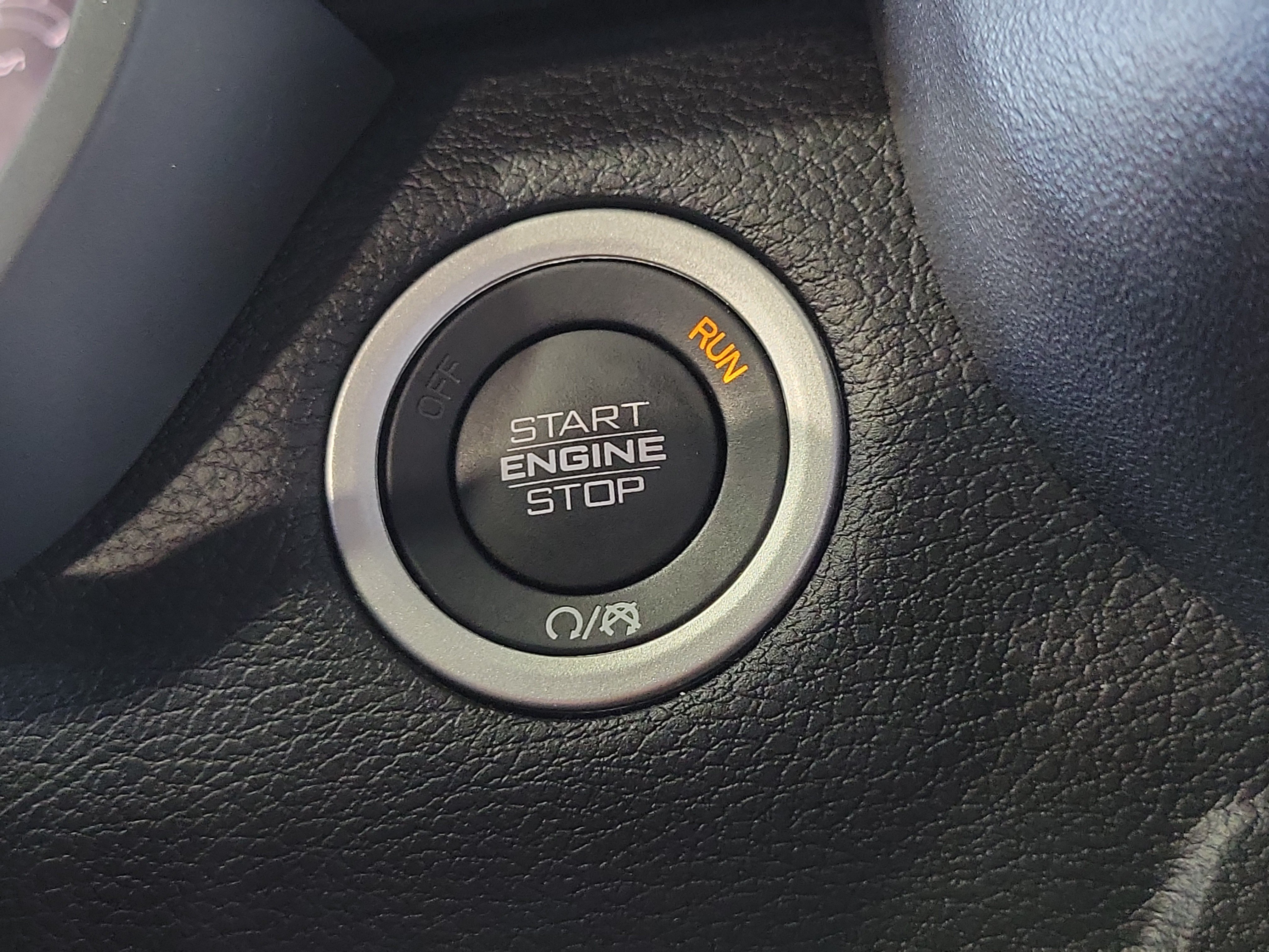 Used 2025 RAM 2500 Limited AWD/4WD image 30