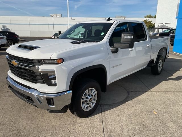 New 2025 Chevrolet Silverado 2500 LT w/ Safety Package AWD/4WD image 4