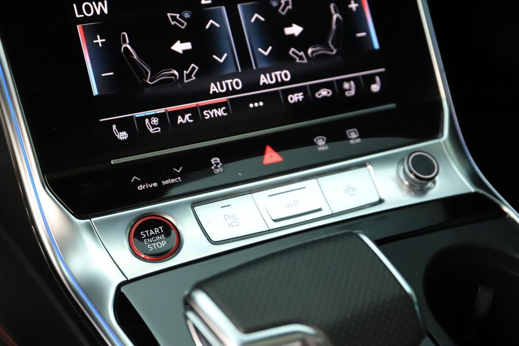 Used 2023 Audi RS 6 AWD/4WD image 29