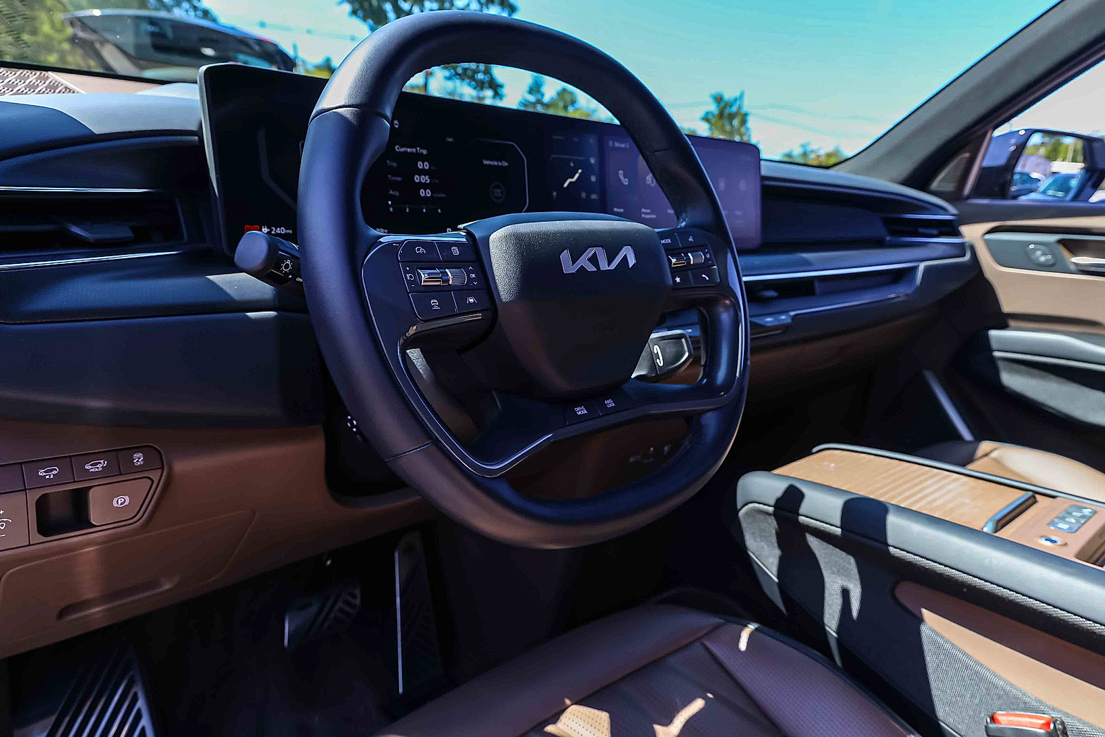 Certified 2024 Kia EV9 GT-Line AWD/4WD image 7