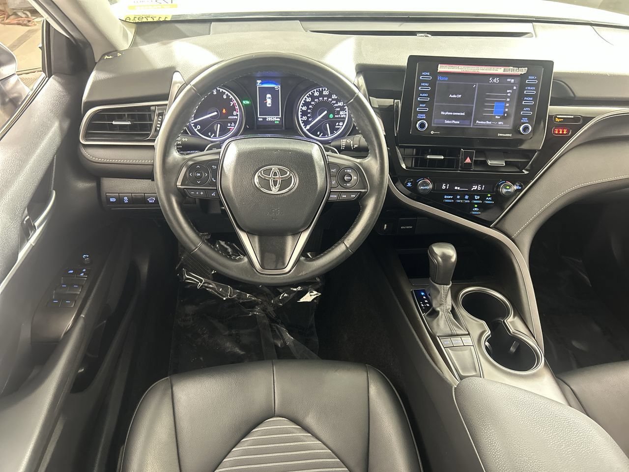 Used 2024 Toyota Camry SE w/ Convenience Package FWD image 23