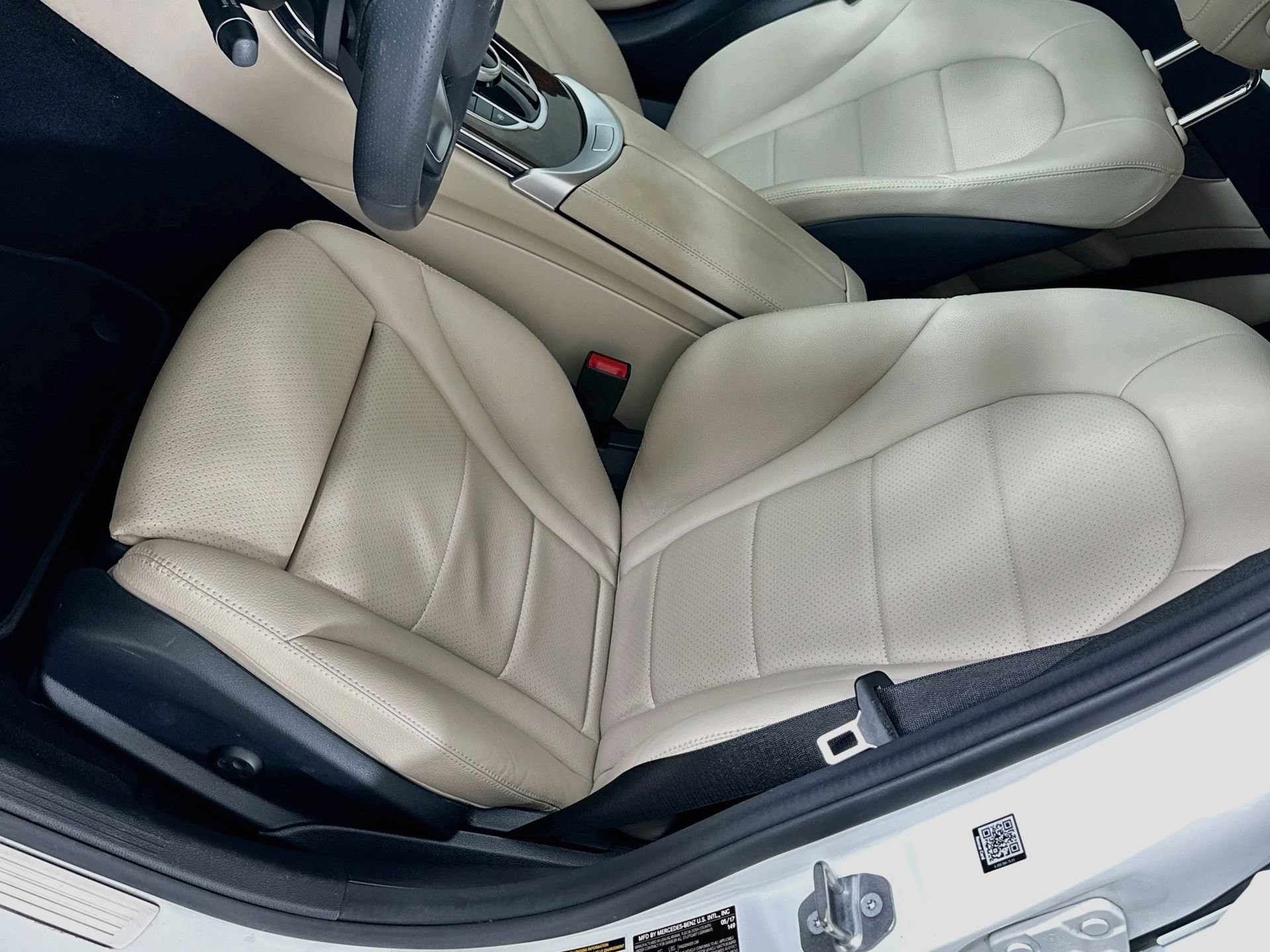 Used 2017 Mercedes-Benz C 300 Sedan image 19
