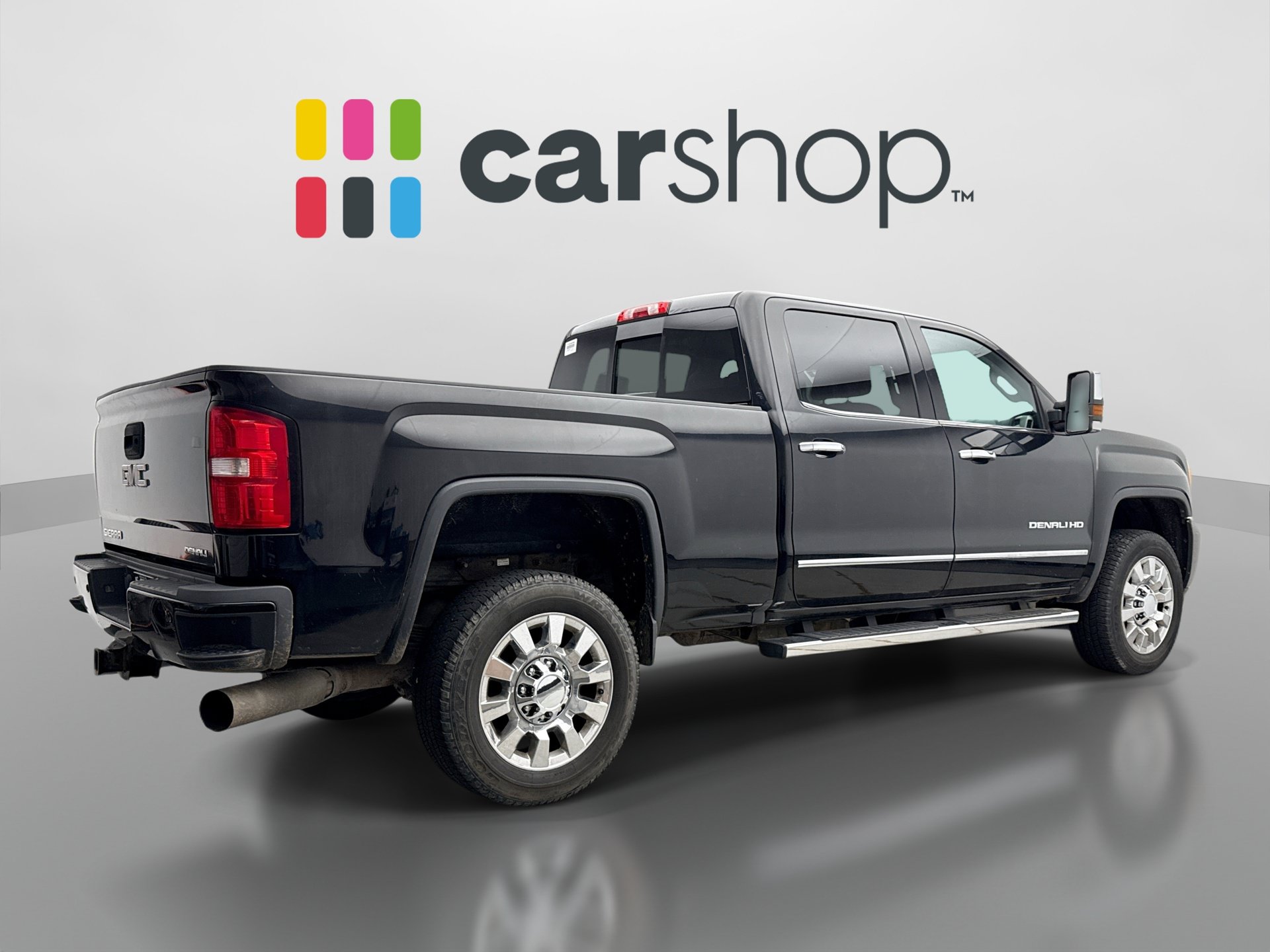 Used 2015 GMC Sierra 2500 Denali w/ Duramax Plus Package AWD/4WD image 5