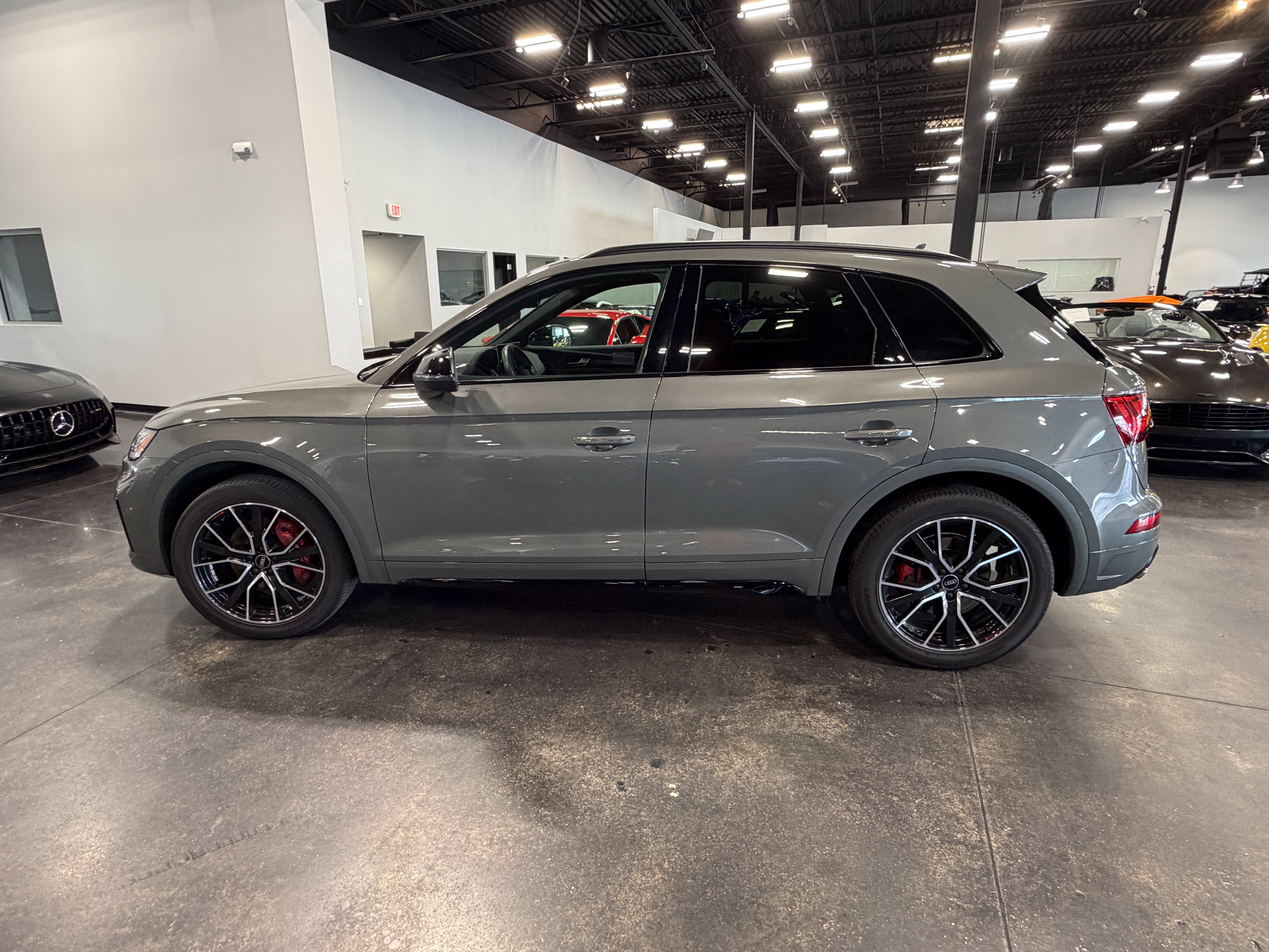 Used 2023 Audi SQ5 Premium Plus w/ Premium Plus Package AWD/4WD image 4