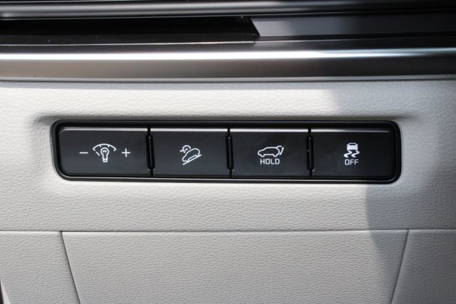 Used 2025 Kia Telluride S FWD image 21