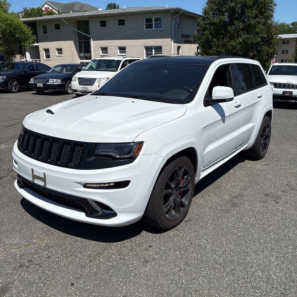 Used 2016 Jeep Grand Cherokee SRT w/ Trailer Tow Group IV AWD/4WD image 2