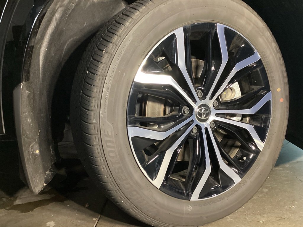 Used 2025 Toyota Crown Signia image 5