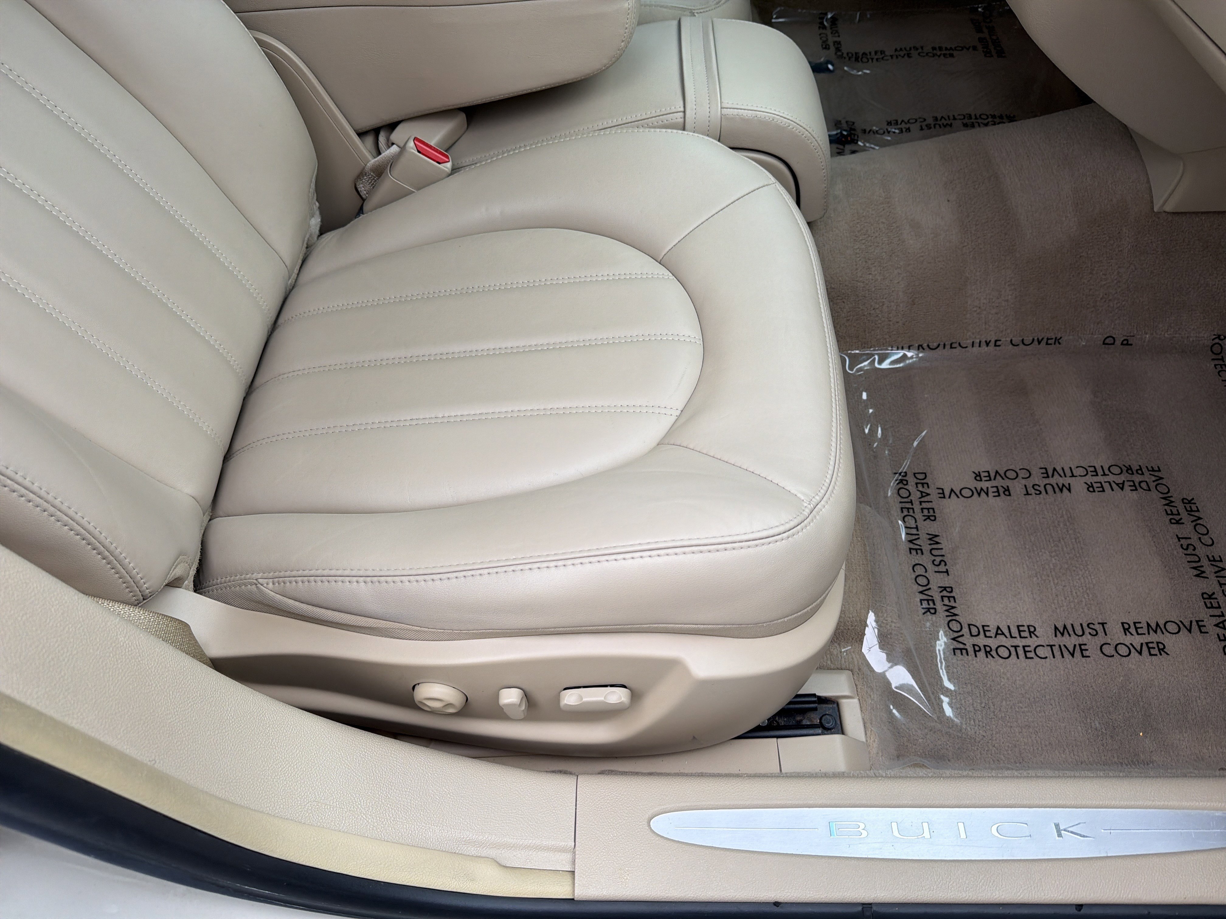 Used 2011 Buick Lucerne CXL FWD image 67
