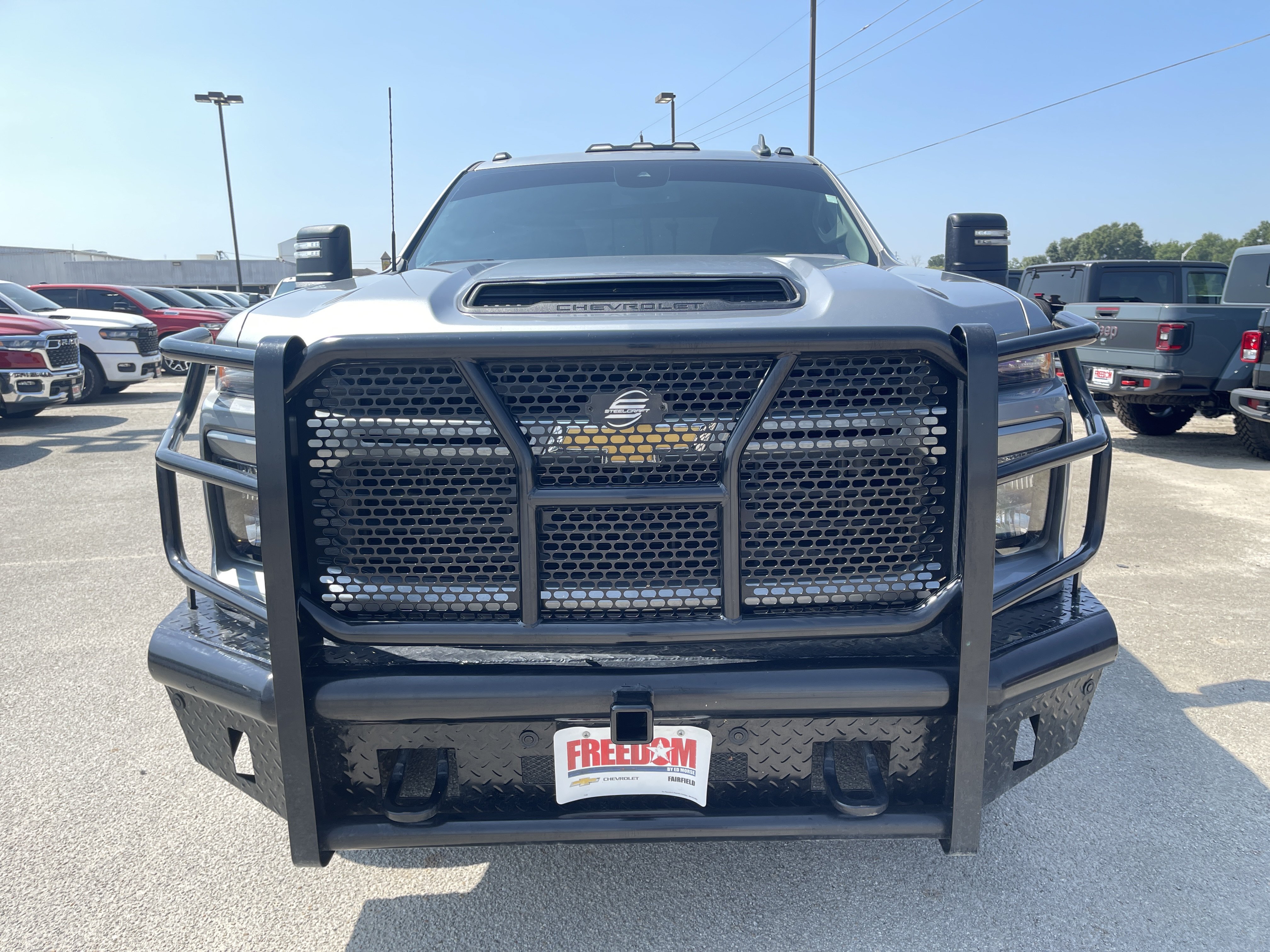Used 2025 Chevrolet Silverado 2500 Custom w/ Custom Value Package AWD/4WD image 9