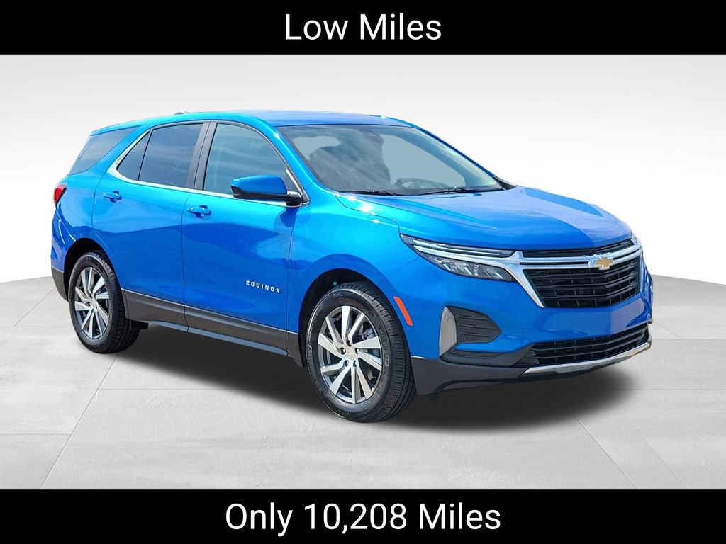 Used 2024 Chevrolet Equinox LT w/ LPO, Floor Liner Package FWD image 2