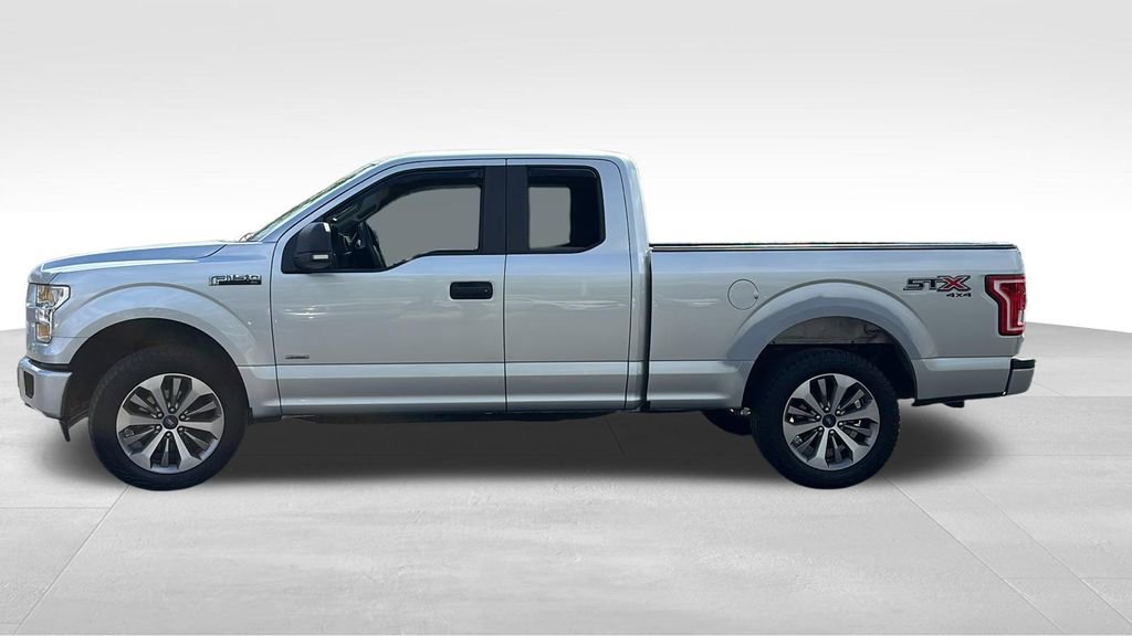 Used 2017 Ford F150 XL w/ Equipment Group 101A Mid AWD/4WD image 4