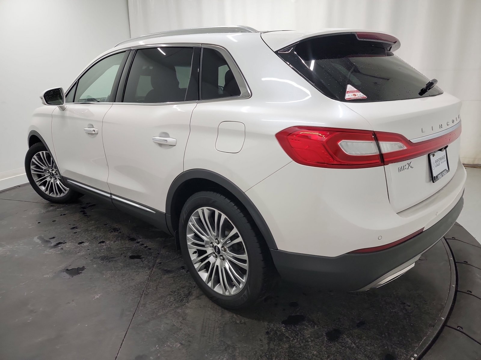 Used 2017 Lincoln MKX Reserve image 6