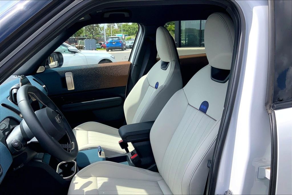 Certified 2025 MINI Cooper Countryman SE w/ Comfort Package Max image 27