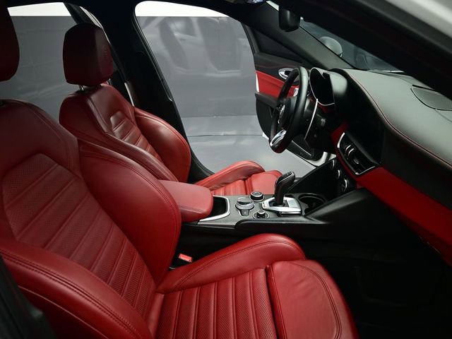 Used 2021 Alfa Romeo Giulia Ti Sport image 25