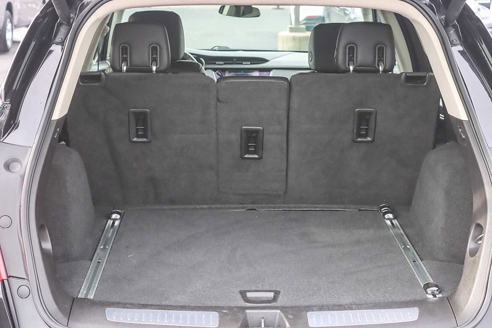 Used 2017 Cadillac XT5 Luxury w/ Driver Awareness Package image 25