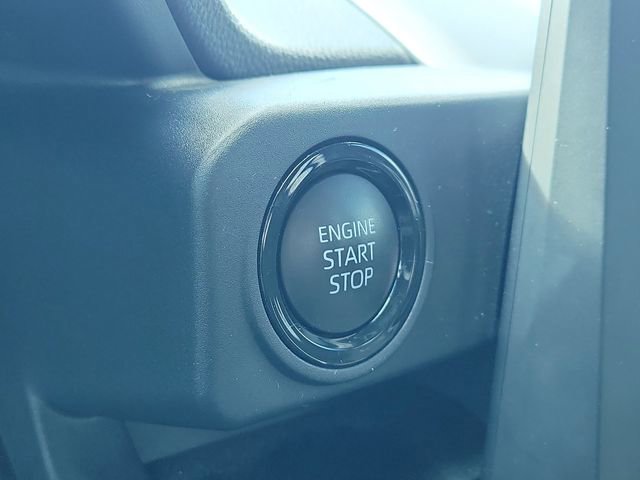 Used 2025 Toyota Tacoma SR image 31