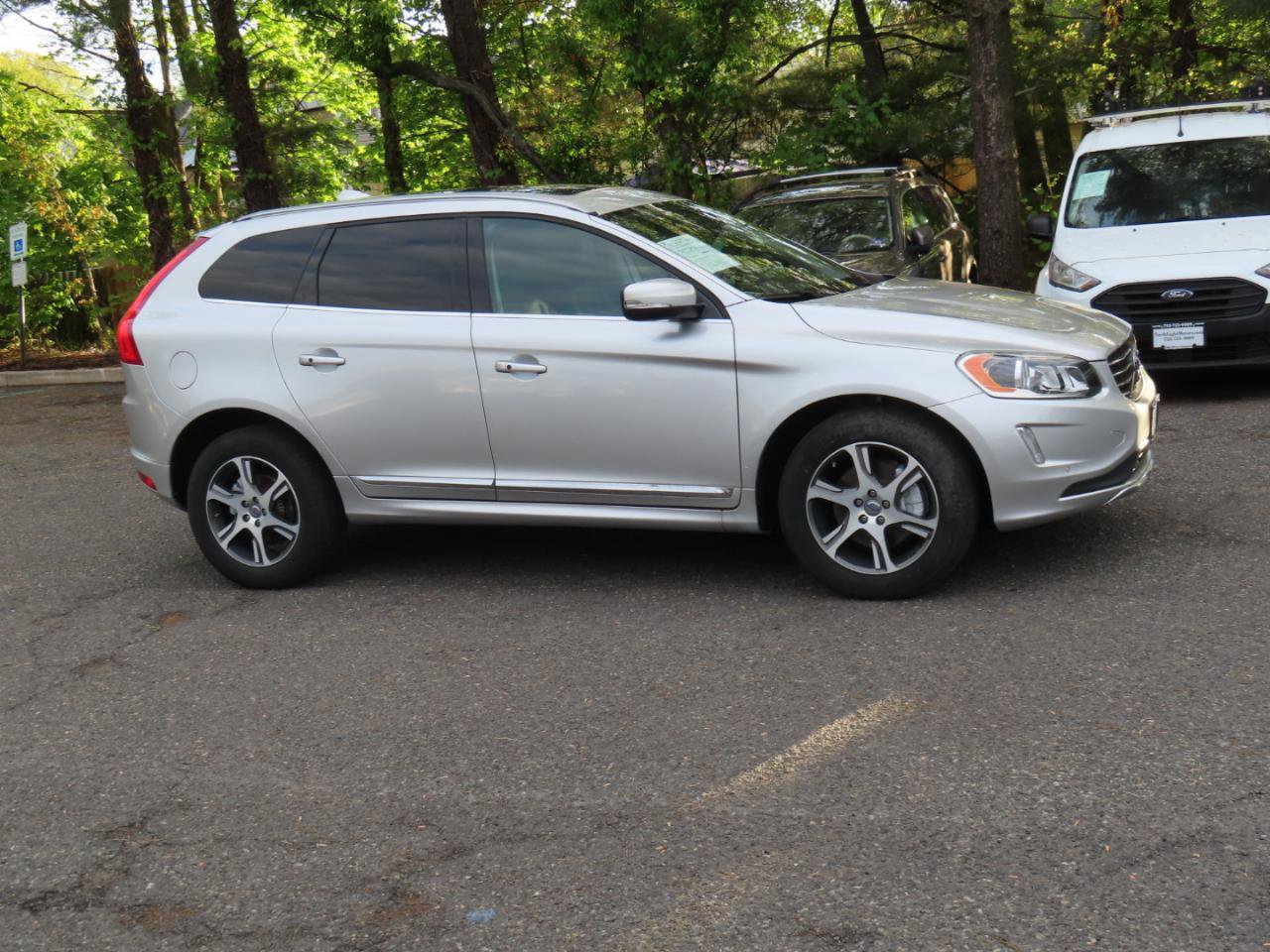 Used 2015 Volvo XC60 T6 AWD/4WD image 6