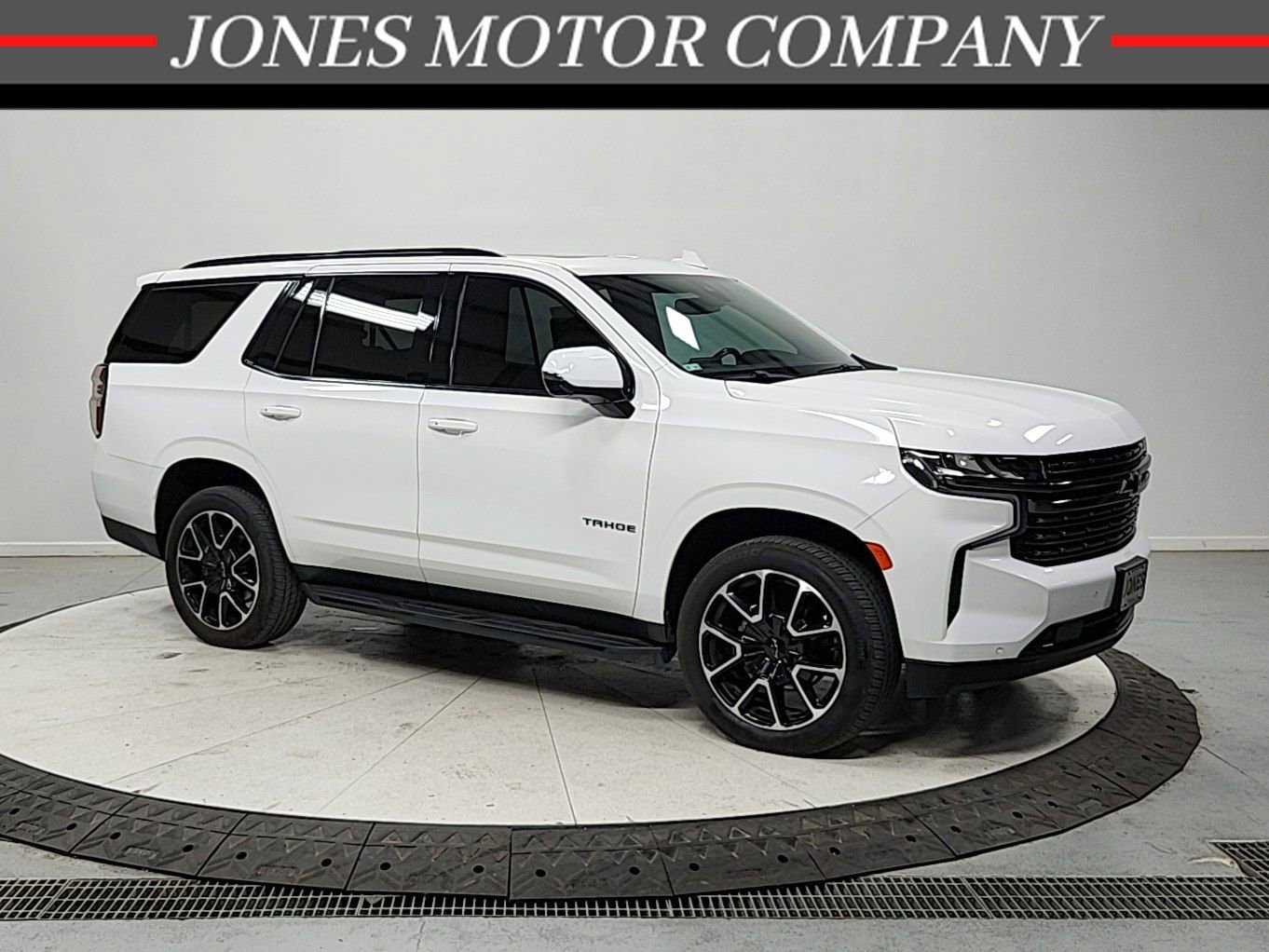 Used 2021 Chevrolet Tahoe RST w/ Luxury Package image 1
