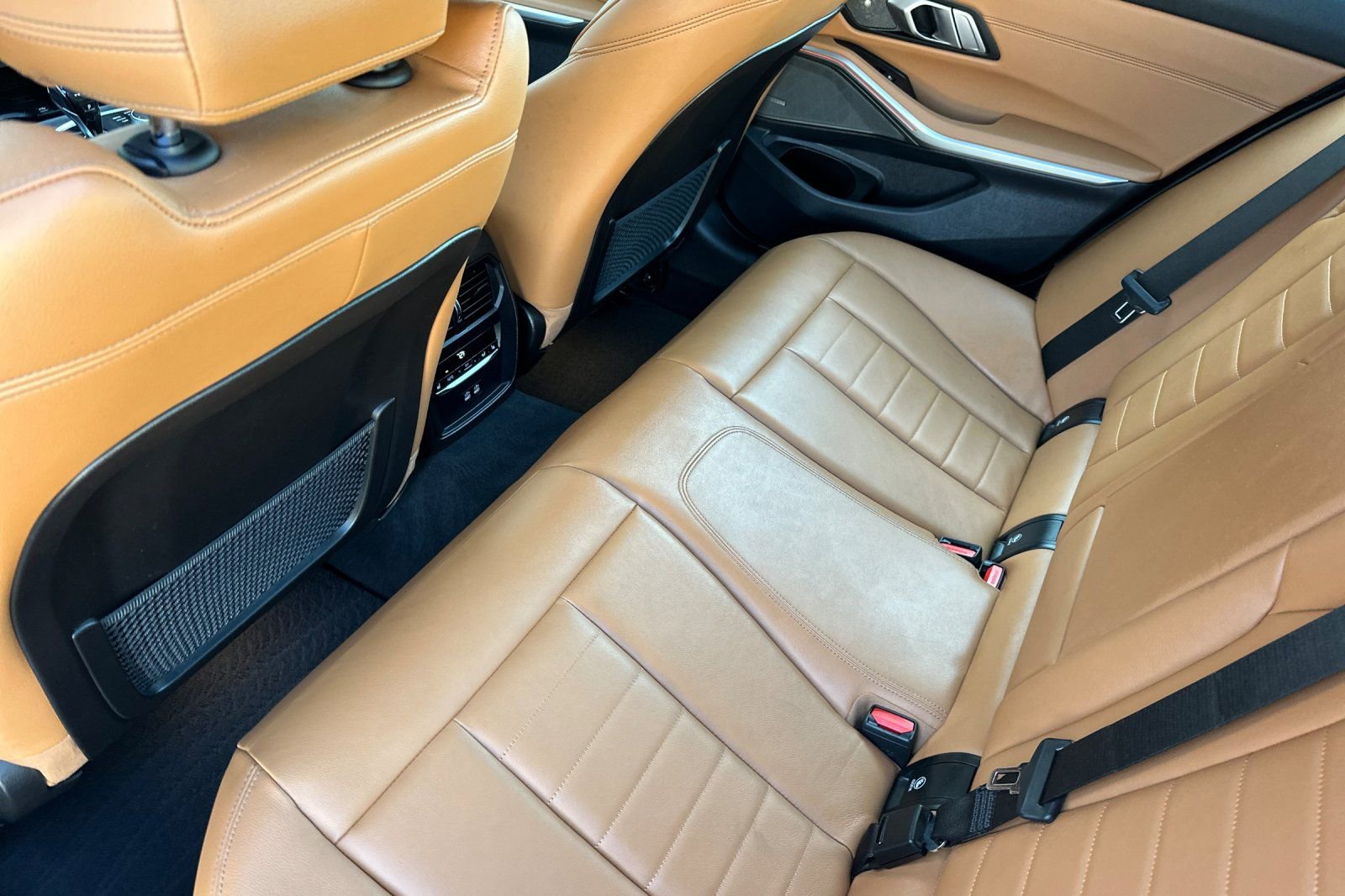 Used 2021 BMW 330i xDrive Sedan w/ Executive Package image 12